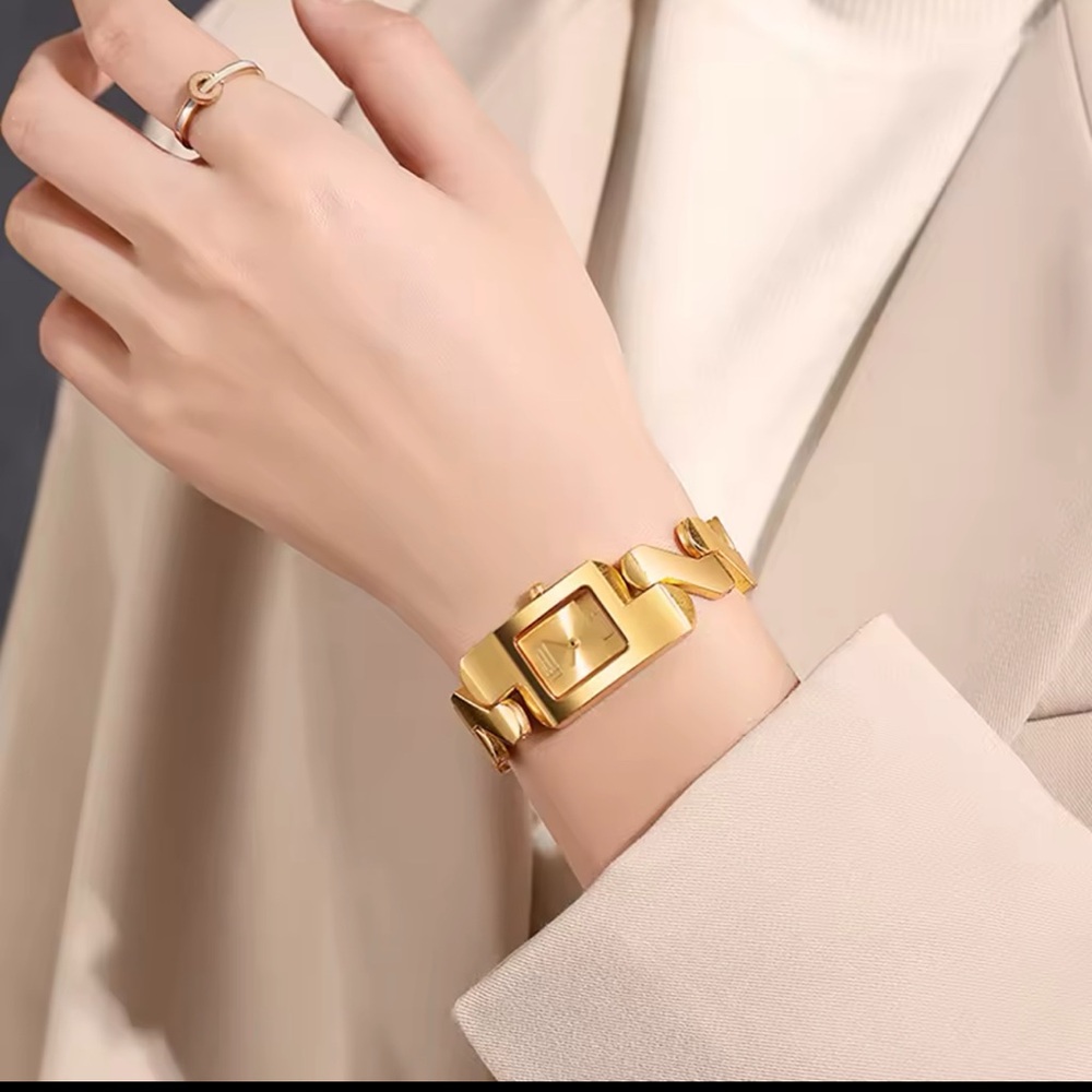 Elegant Gold Women's Watch